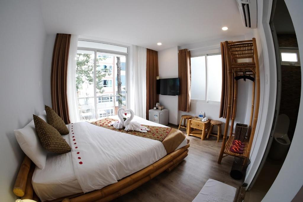 The Umi Hotel Ho Chi Minh City Exterior photo